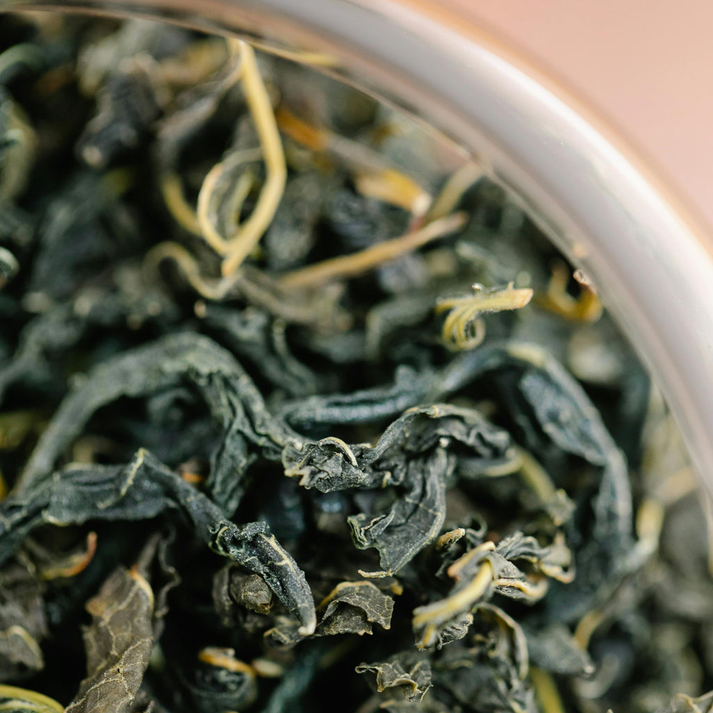 Green Tea: A Journey Through Its Characteristics, Cultivation, and Benefits